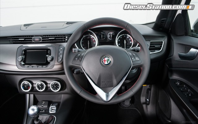Alfa Romeo Giulietta Sprint 2015 Widescreen Picture #6 Alfa Romeo Giulietta Sprint 2015 Widescreen Picture #6